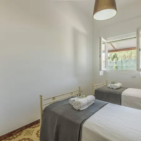 Casa Tina Con Piscina Dom wakacyjny San Vito dei Normanni