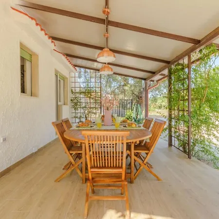 Dom wakacyjny Casa Tina Con Piscina San Vito dei Normanni