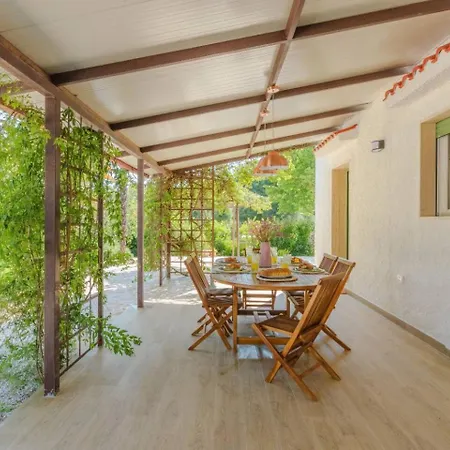 Casa Tina Con Piscina Dom wakacyjny *
