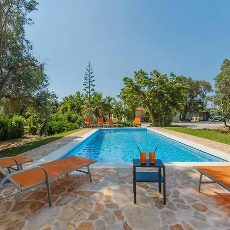 Casa Tina Con Piscina *