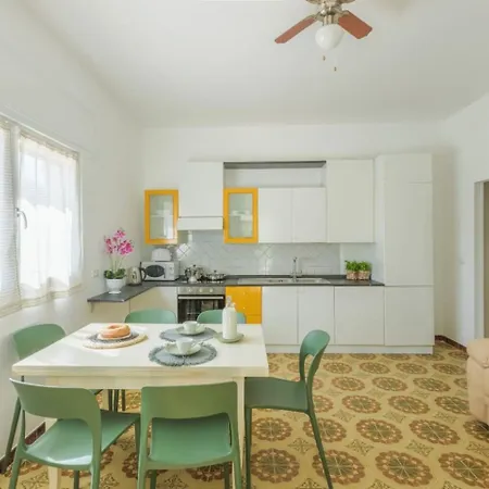 Casa Tina Con Piscina Holiday home *