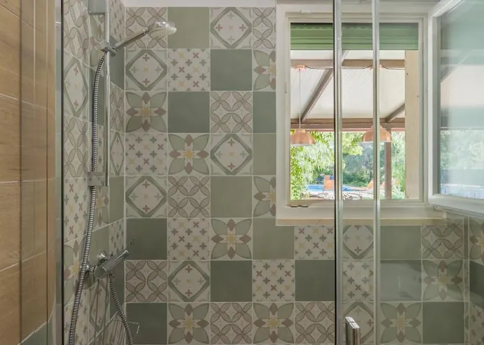 Casa Tina Con Piscina 펜션