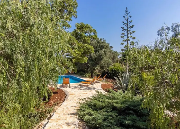 Casa de Férias Casa Tina Con Piscina